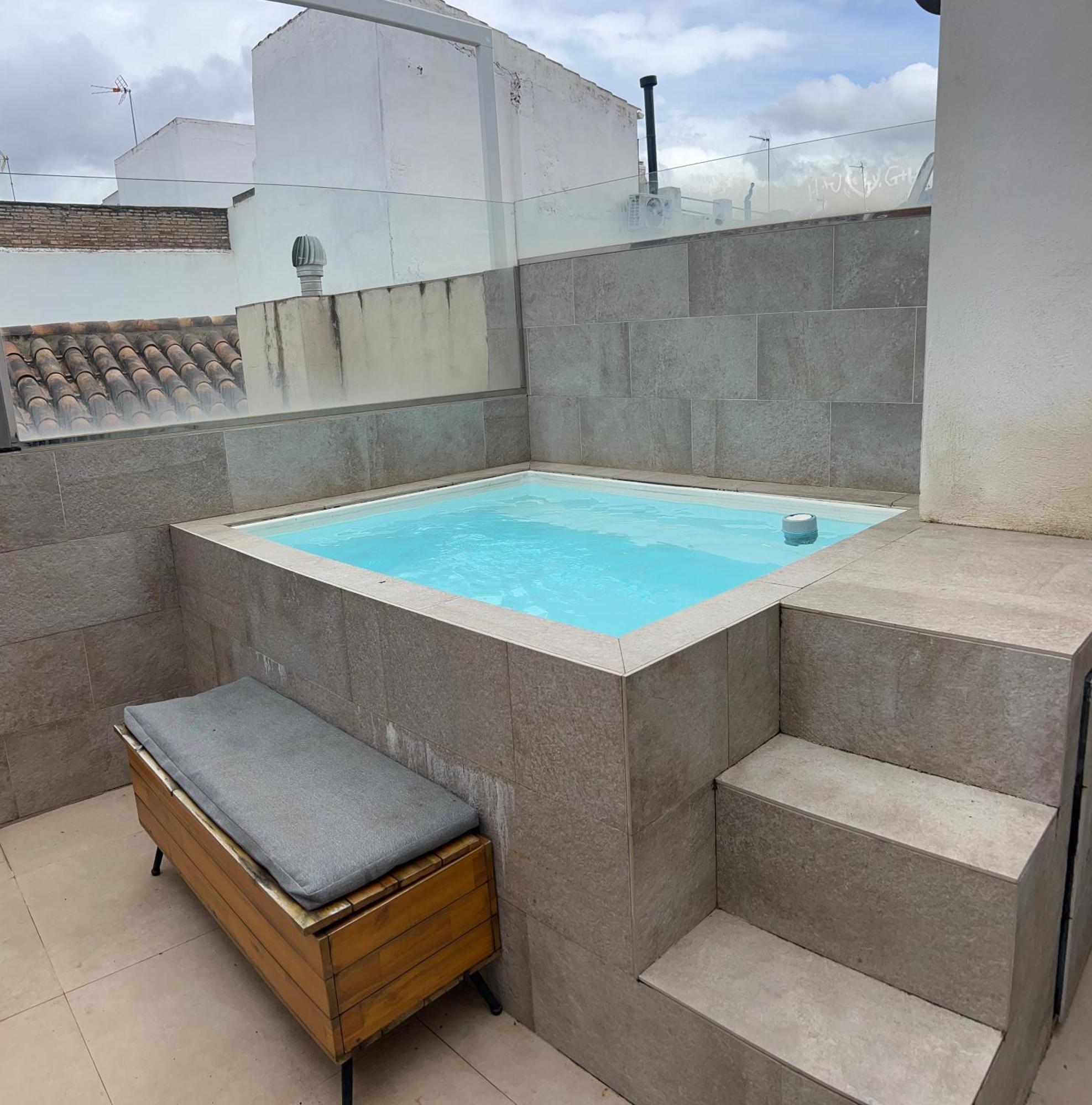 Komodo Gran Poder - Penthouse With Private Pool And Cozy Twin Bedroom Central Apartment Sevilla Dış mekan fotoğraf